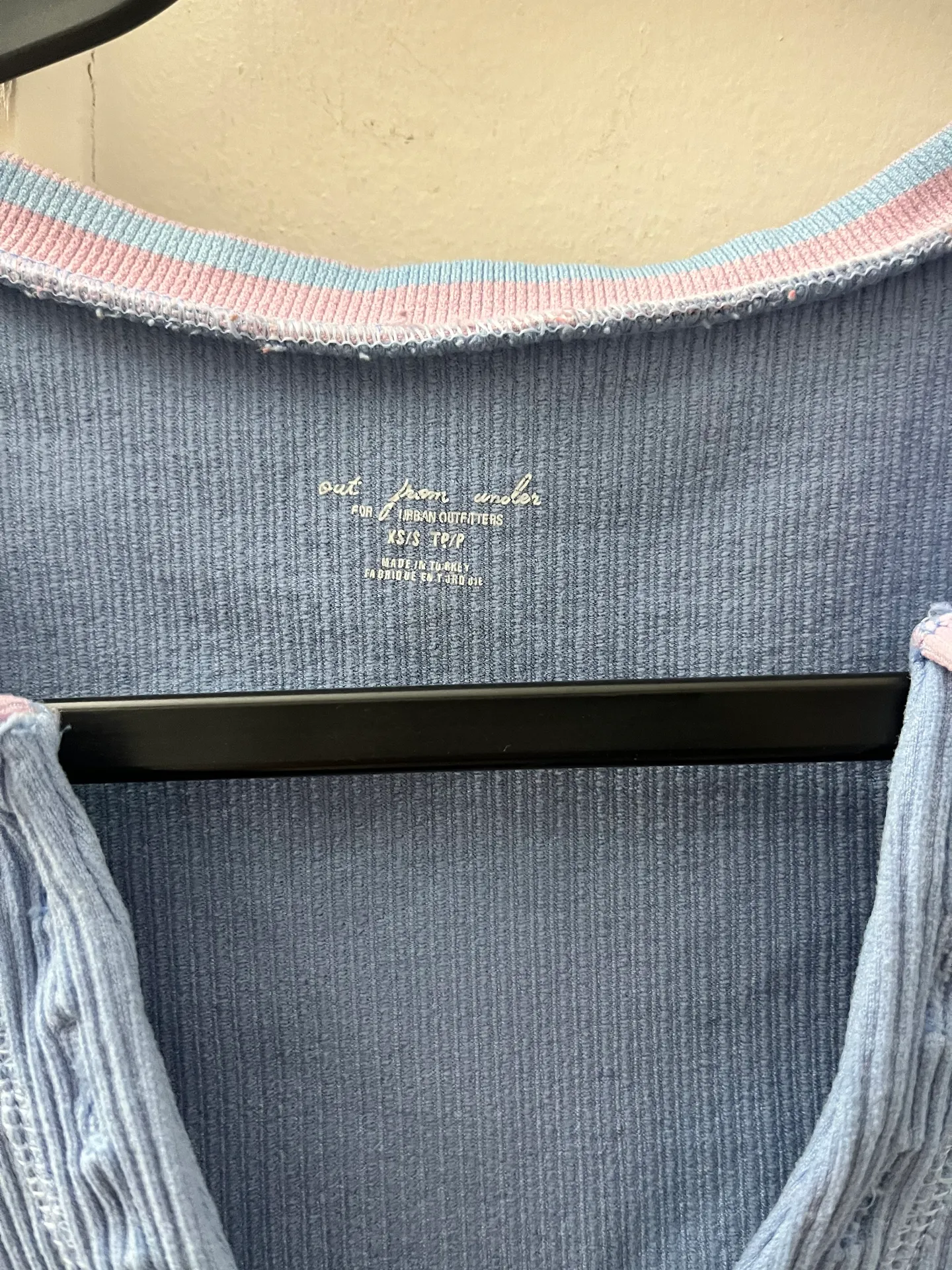 Cropped Ribbed Top - Image 4