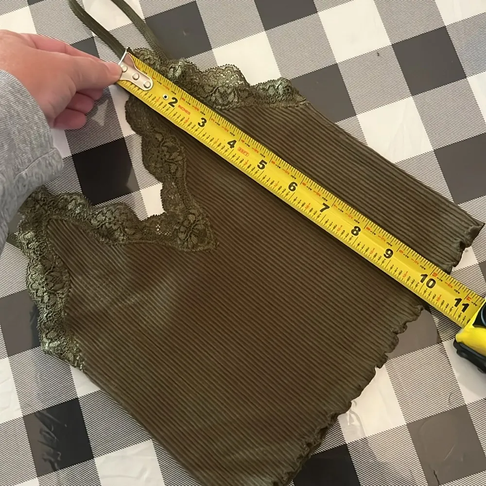 Hollister Women’s Green Stretchy Cami Crop Top Size XS - Image 8