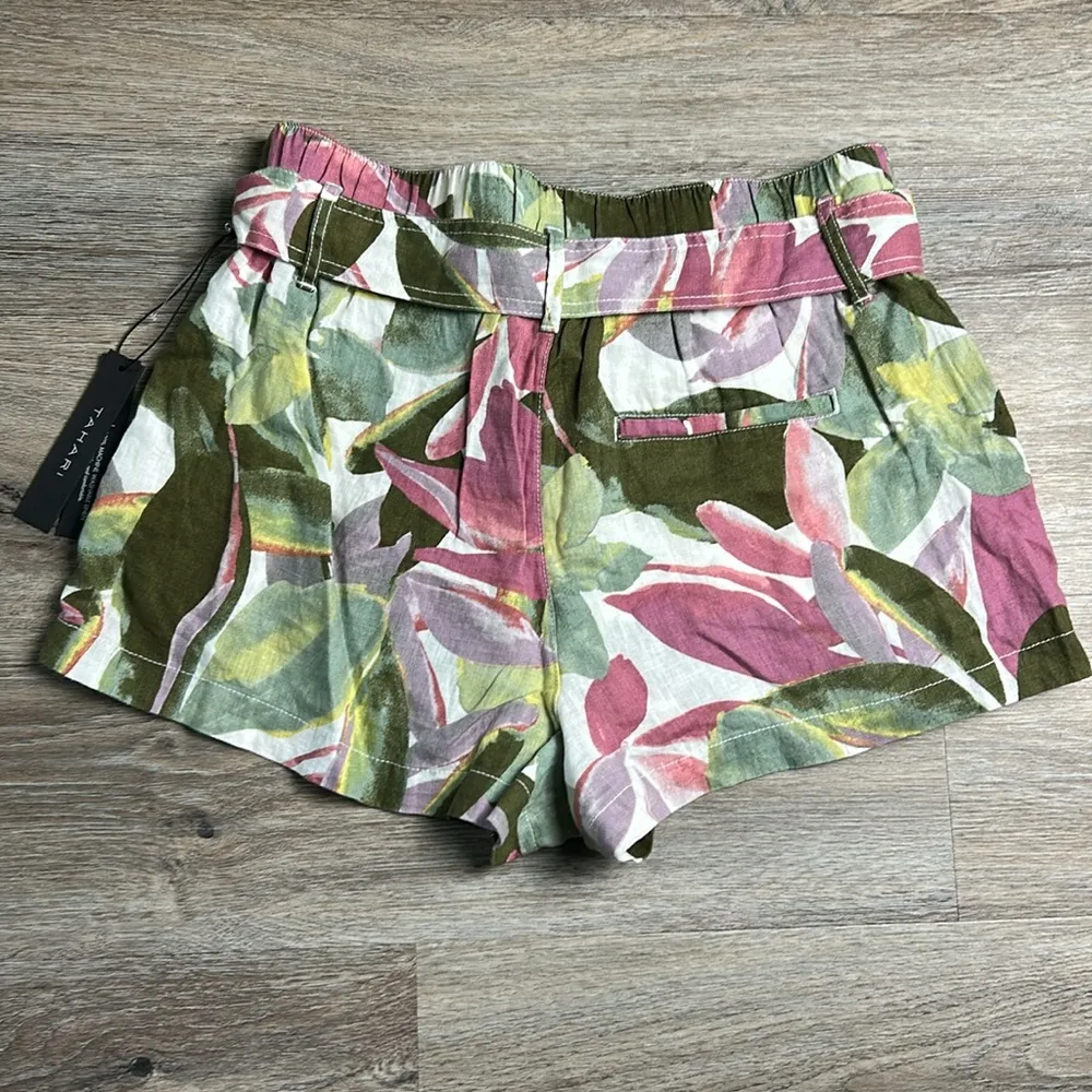 Tahari Luxe Linen Floral Print Shorts Size Medium - Image 2