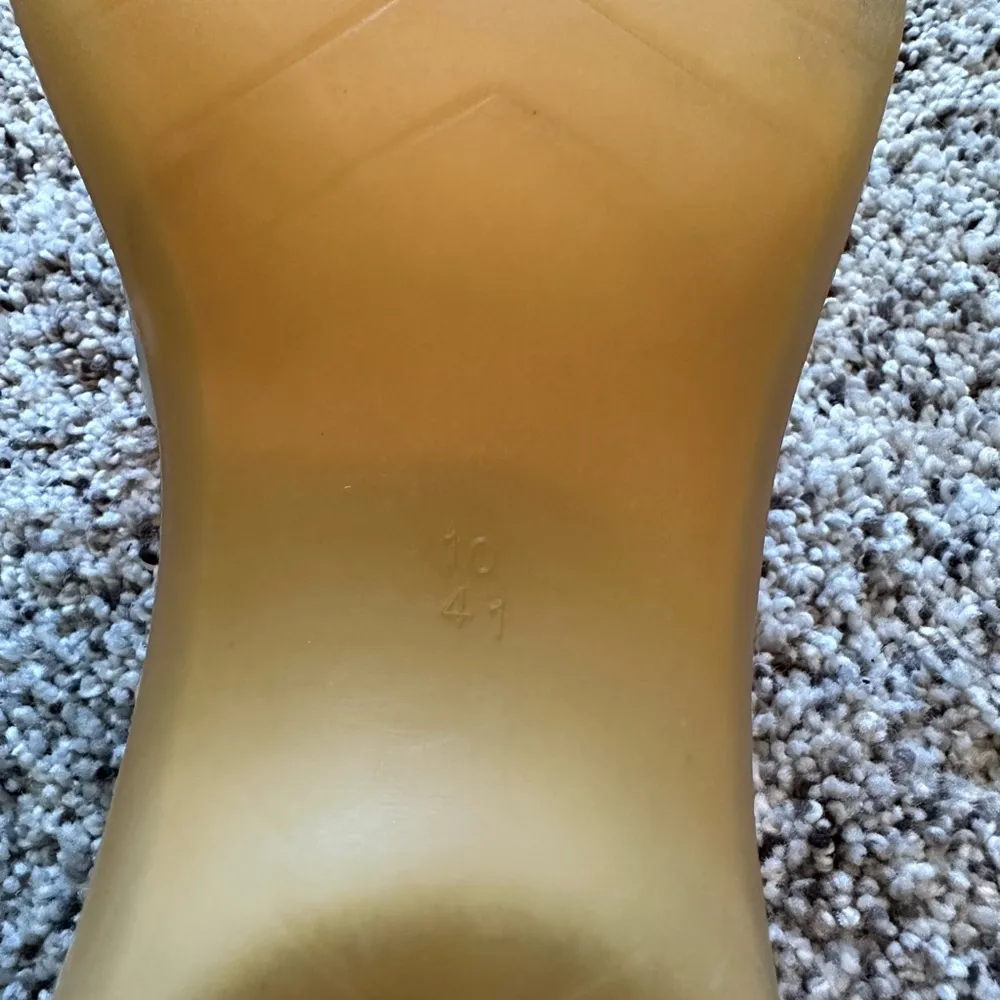 Bass Clog shoes Size 10 - Image 4