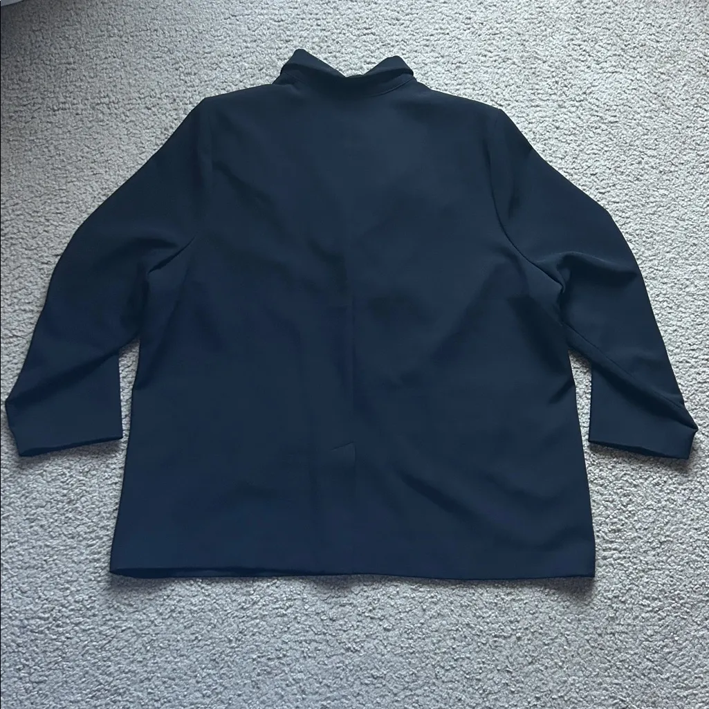 Old Navy Black Blazer - Image 7