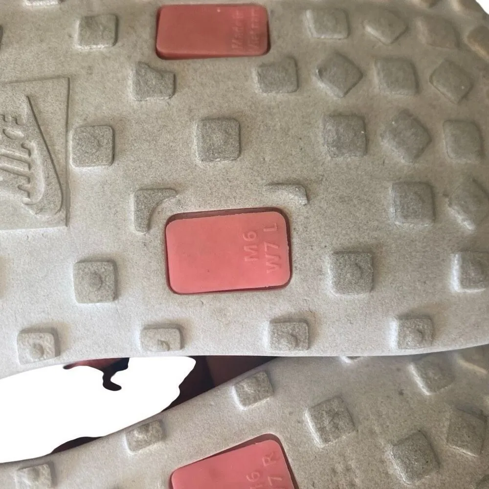 Nike sandals women’s size 7 black pink thongs slip ons - Image 3