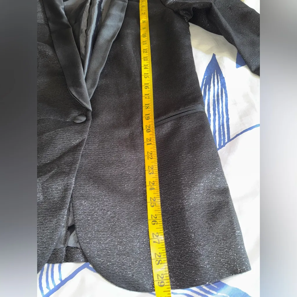 Trouve Shimmering Black Blazer with Satin Lapel Size M - Image 10