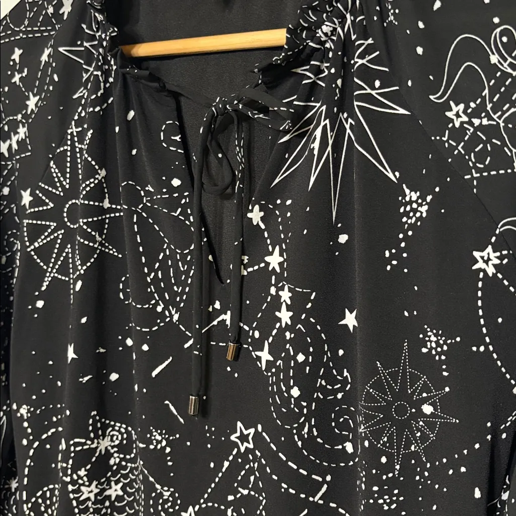 White House Black Market Whimsical Celestial Print Blouse Size S - Image 4
