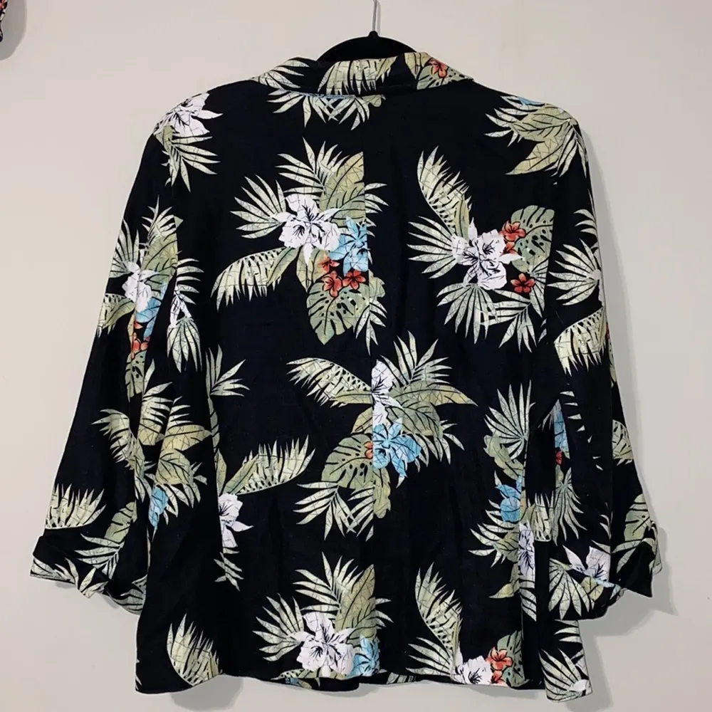 Requirements size 12 Hawaiian blazer 3/4 sleeves - Image 6