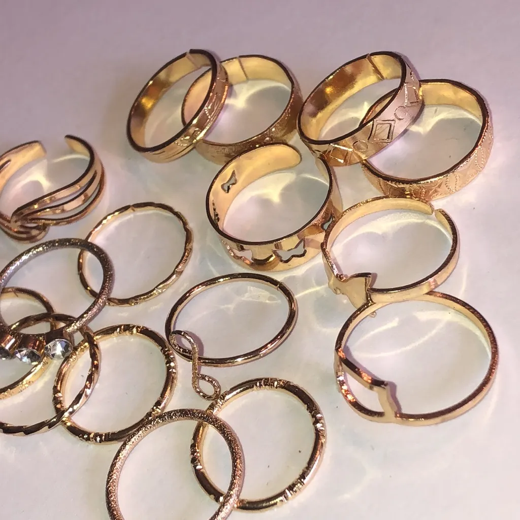 Lot of 15 Elegant Gold Tone Dainty Retro Boho Rhinestone Cat Butterfly Rings - Image 5