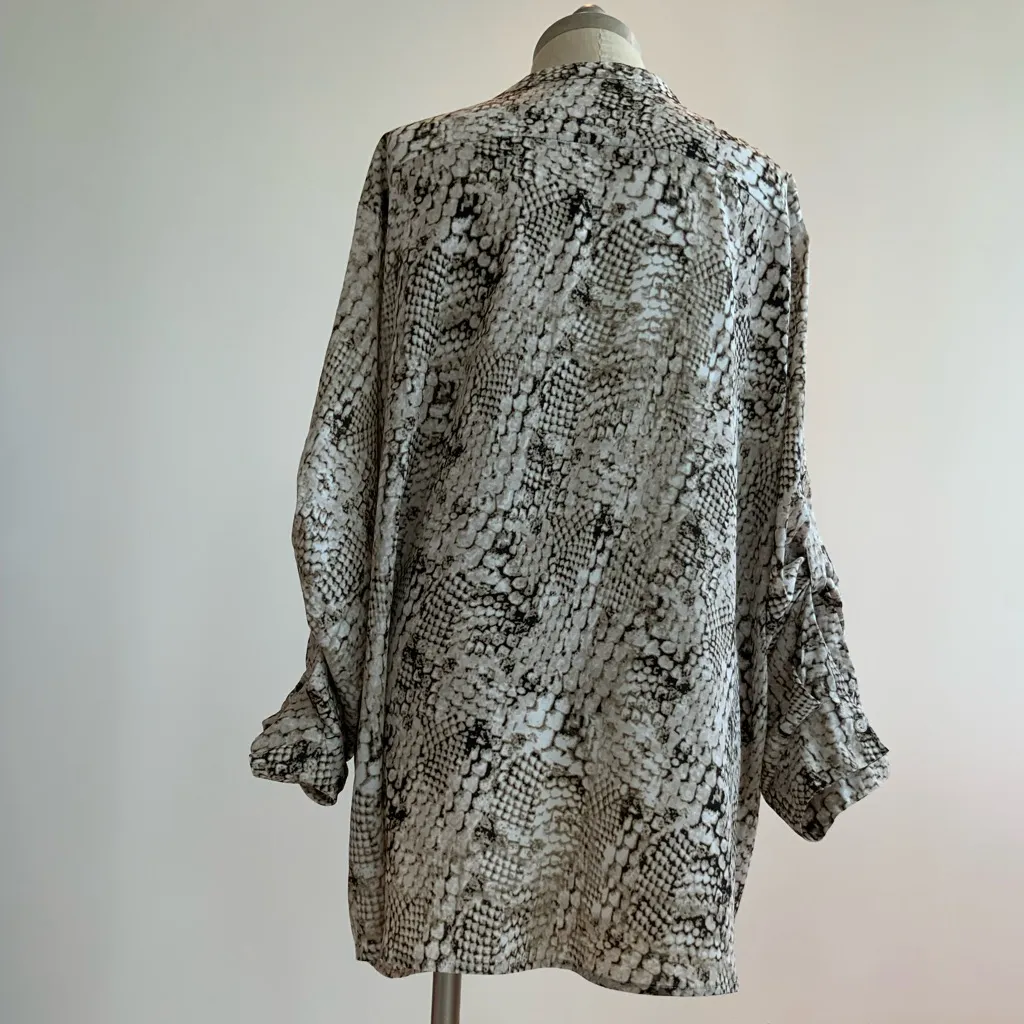 Calvin Klein Chic Beige and Brown Snake Print Top 2X - Image 6