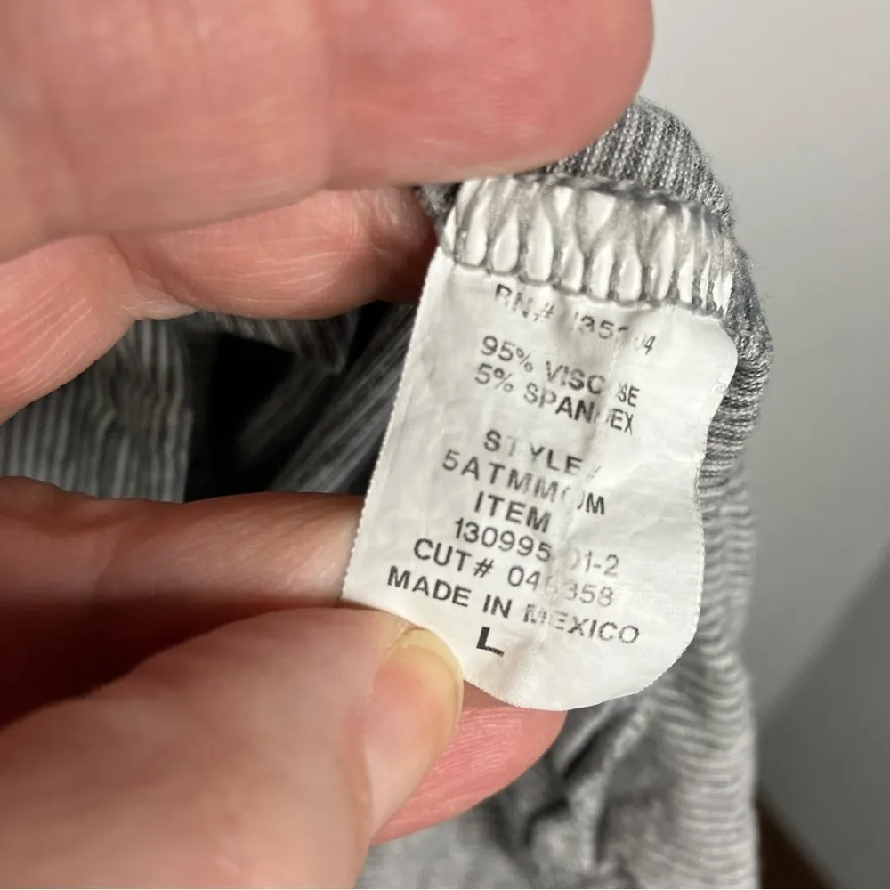 Athleta t-shirt striped size‎ large - Image 5