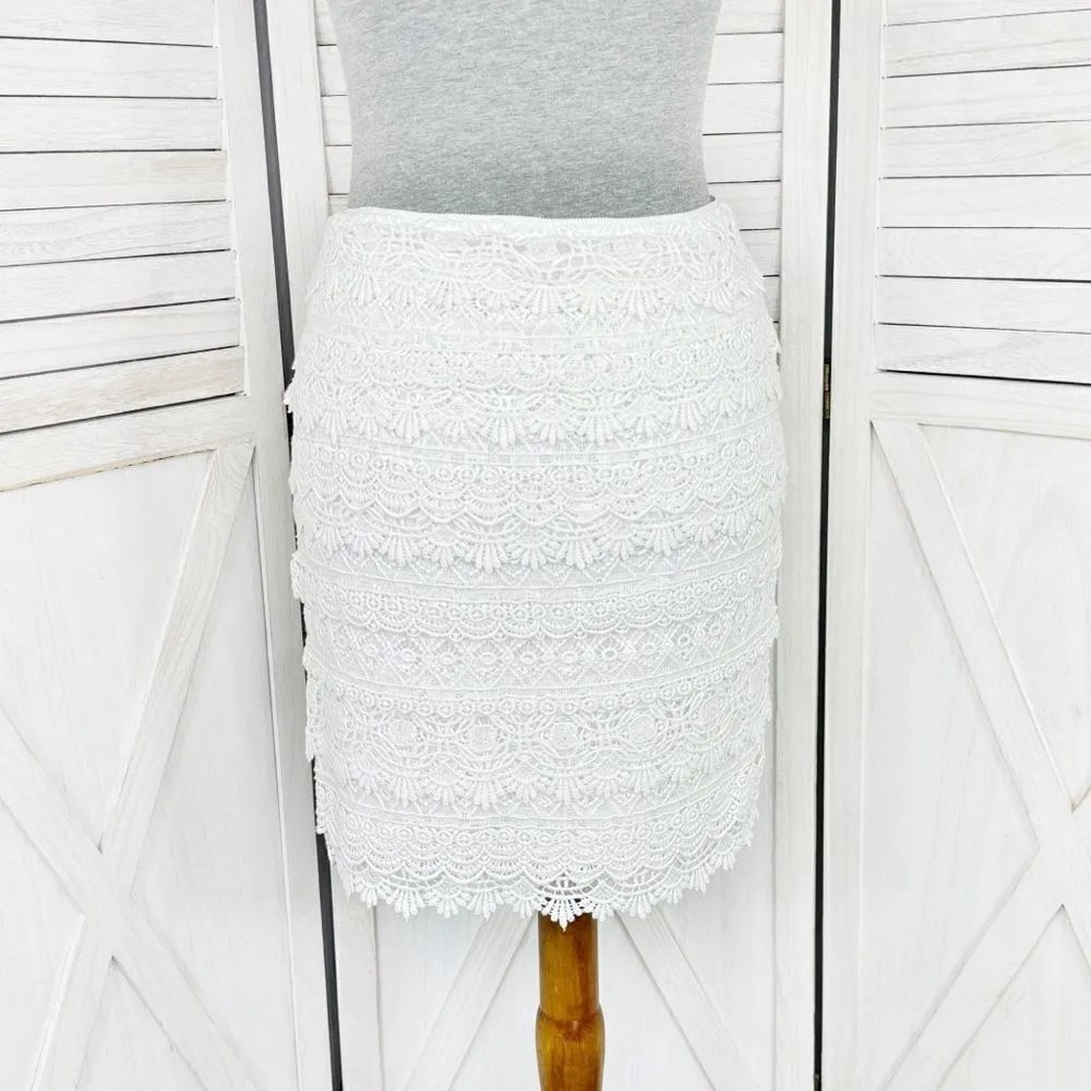 White House Black Market Crochet Tiered Lace Pencil Skirt White Size 0 - Image 4