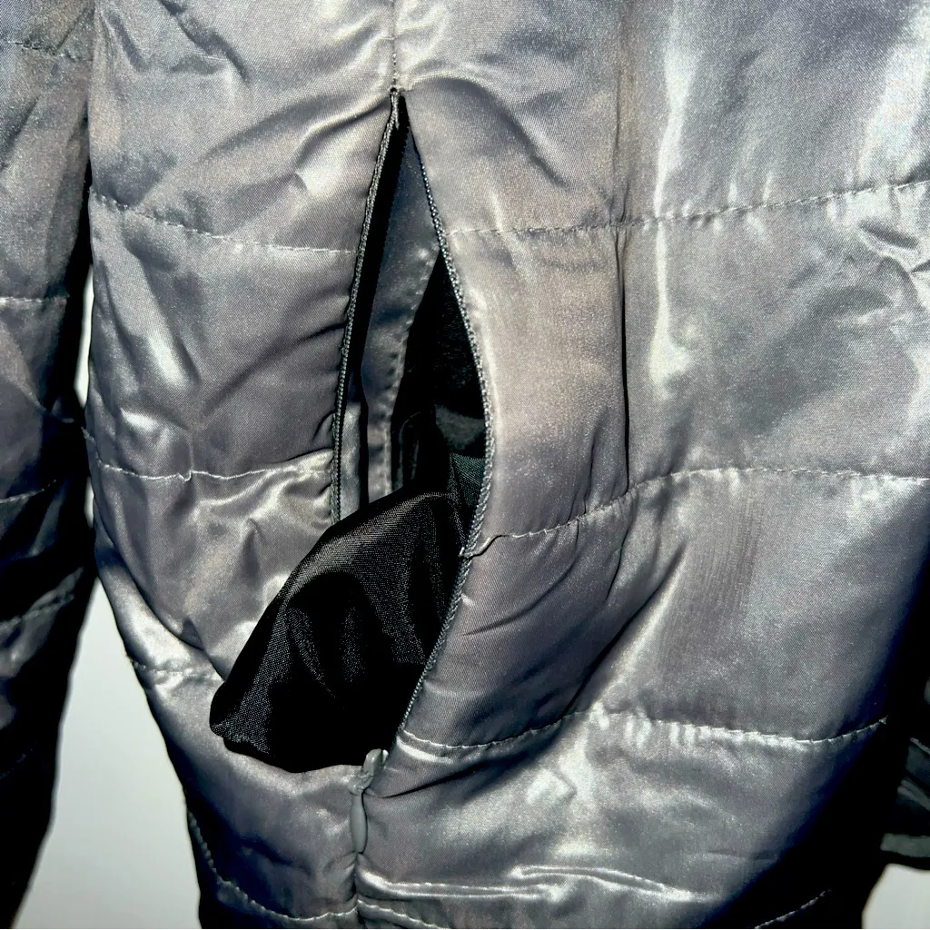 EUC Women's West Loop PACKABLE JACKET Quilted Med W/Bag Gray Zip Pockets EUC - Image 2