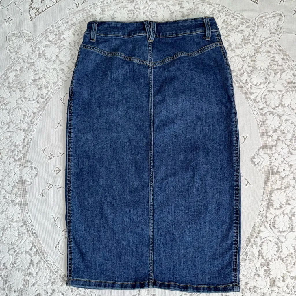 Ophelia Roe Women’s Blue Denim Skirt with Front Slit Button Fly Pockets size 6 - Image 7