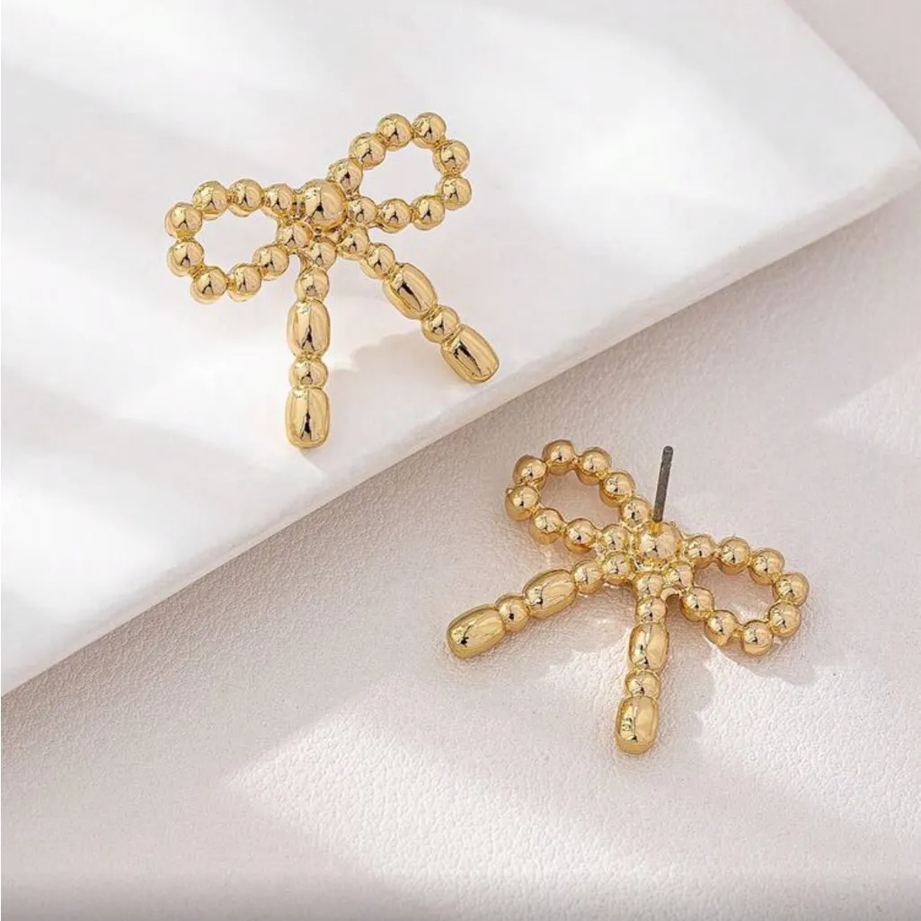 Chic Gold Bow Earrings - Image 4