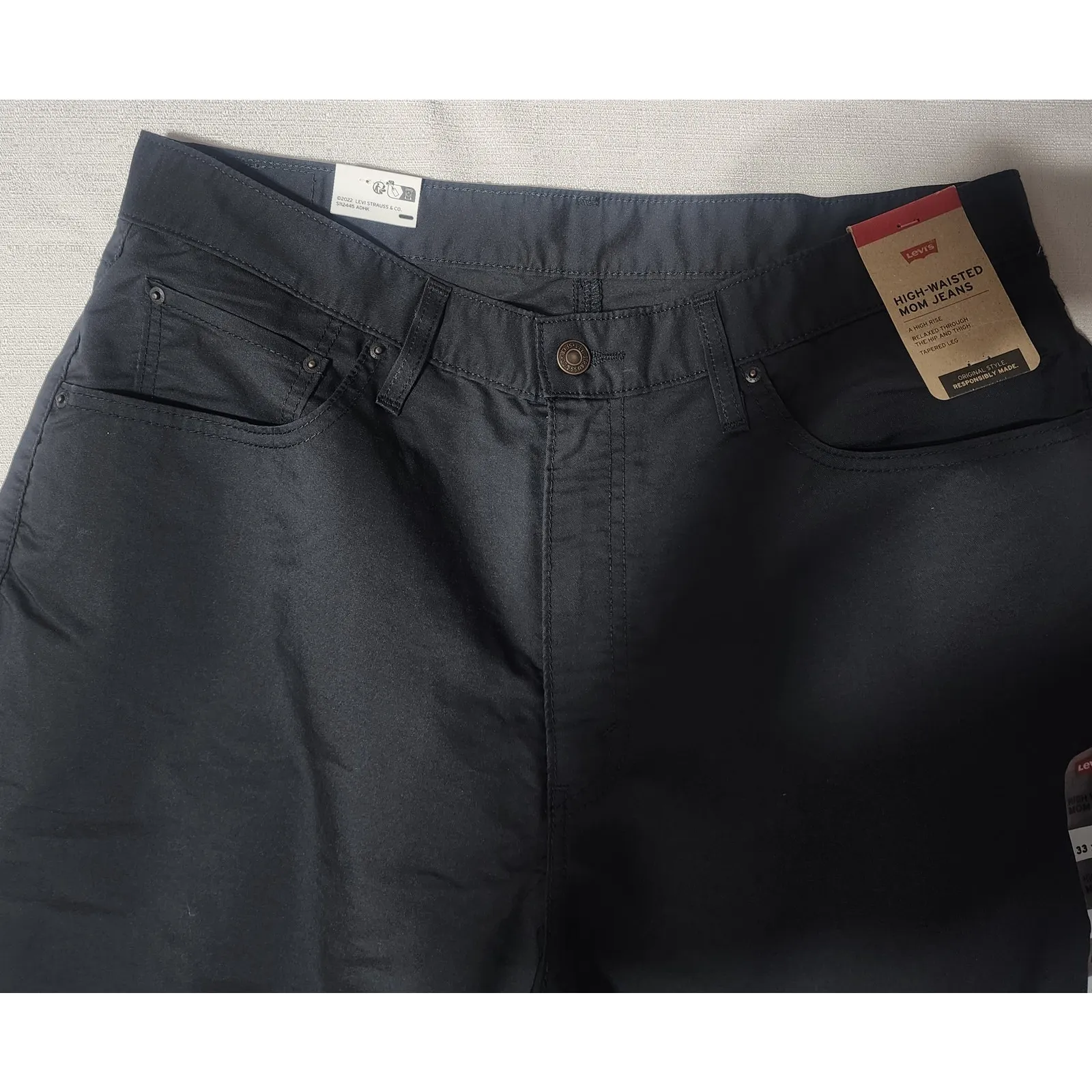 Levi's high waisted mom jeans 33'' x30'' - Image 4