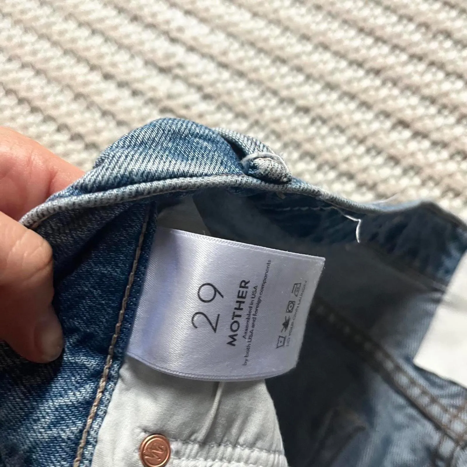 Mother The Ditcher Crop Jeans in Leap at the Chance - Image 8