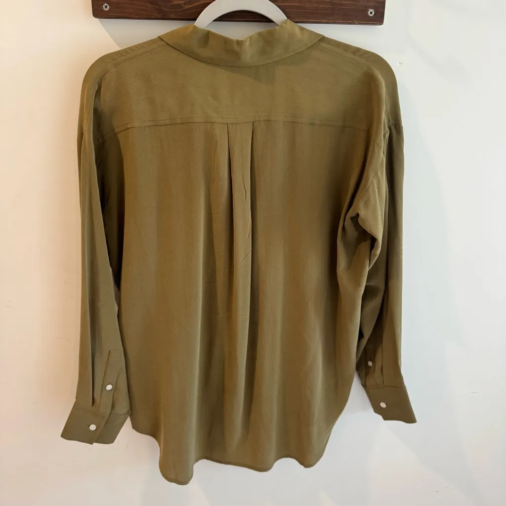 Everlane Olive Green Silk Button Up Shirt Size 0 - Image 4