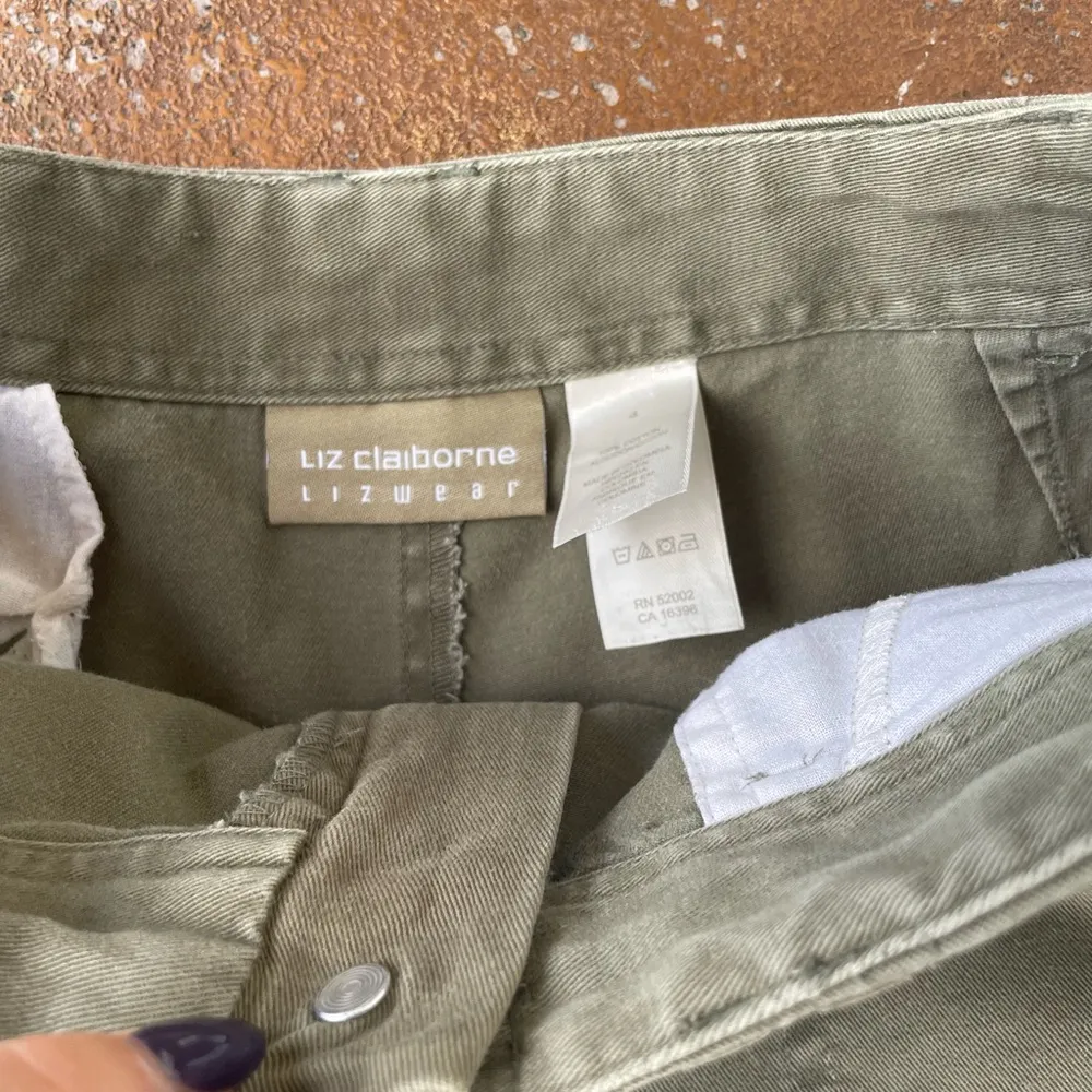 Liz Claiborne cami green shorts - Image 3