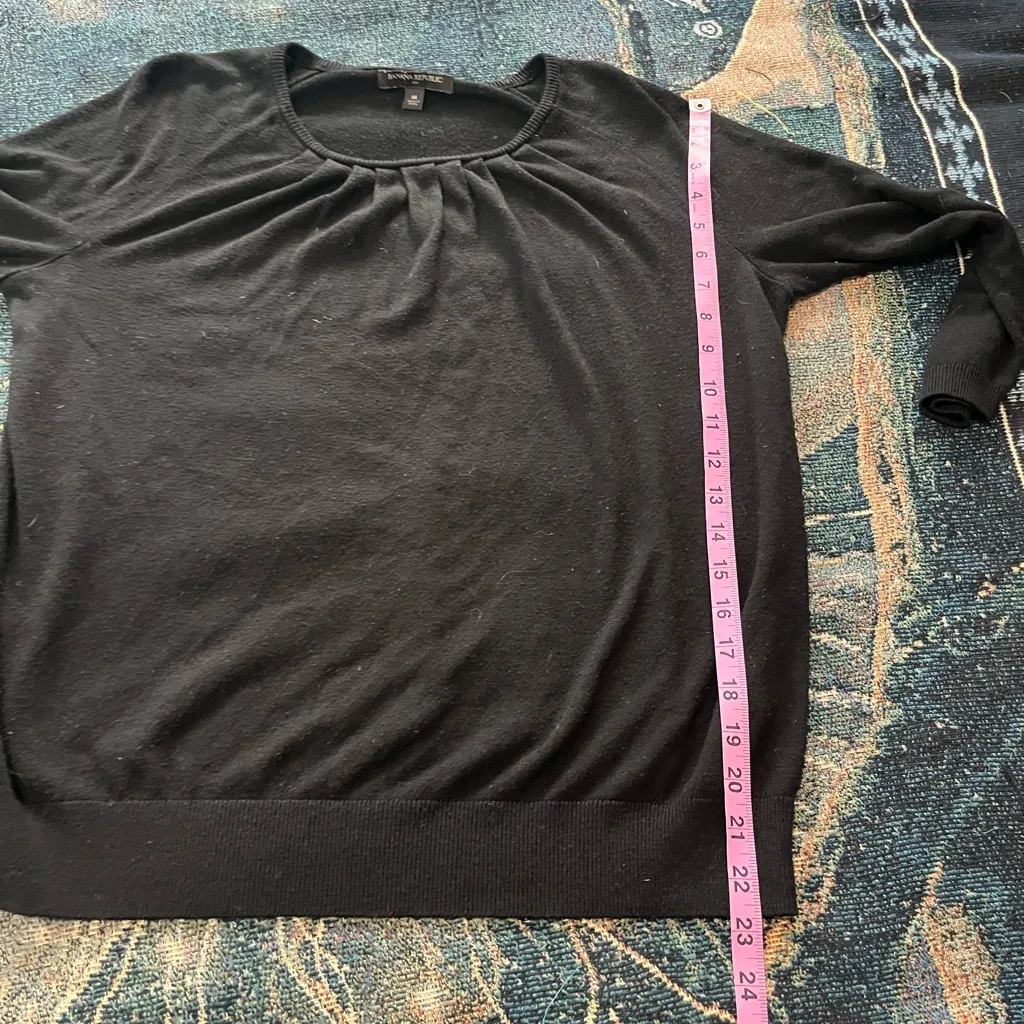 Banana Republic Black Pleated Sweater Women’s Medium 3/4 Sleeve Pullover
Blouse - Image 11