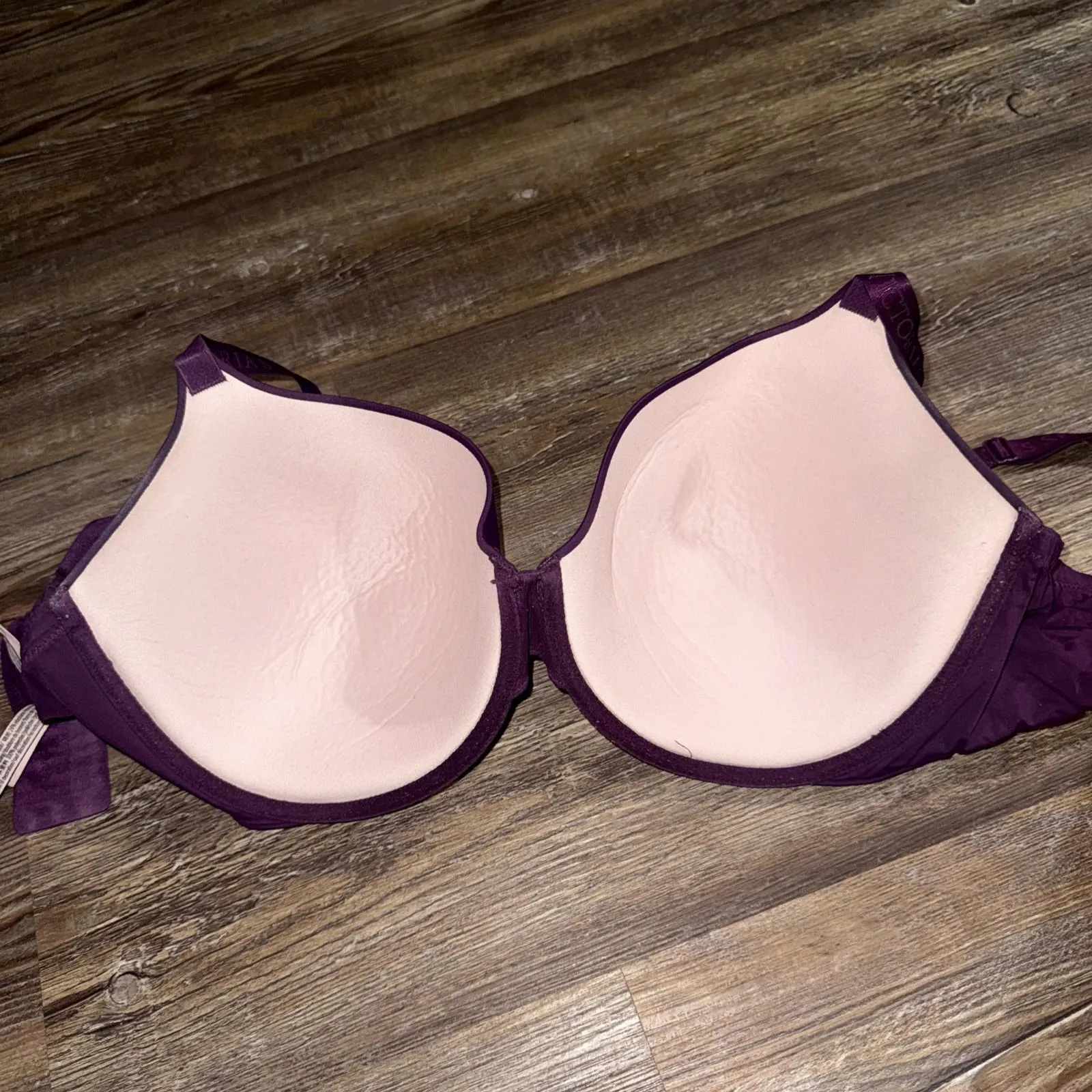 Victoria’s Secret Body by Victoria T-Shirt Lightly Lined Multi-way Bra 38DDD - Image 9