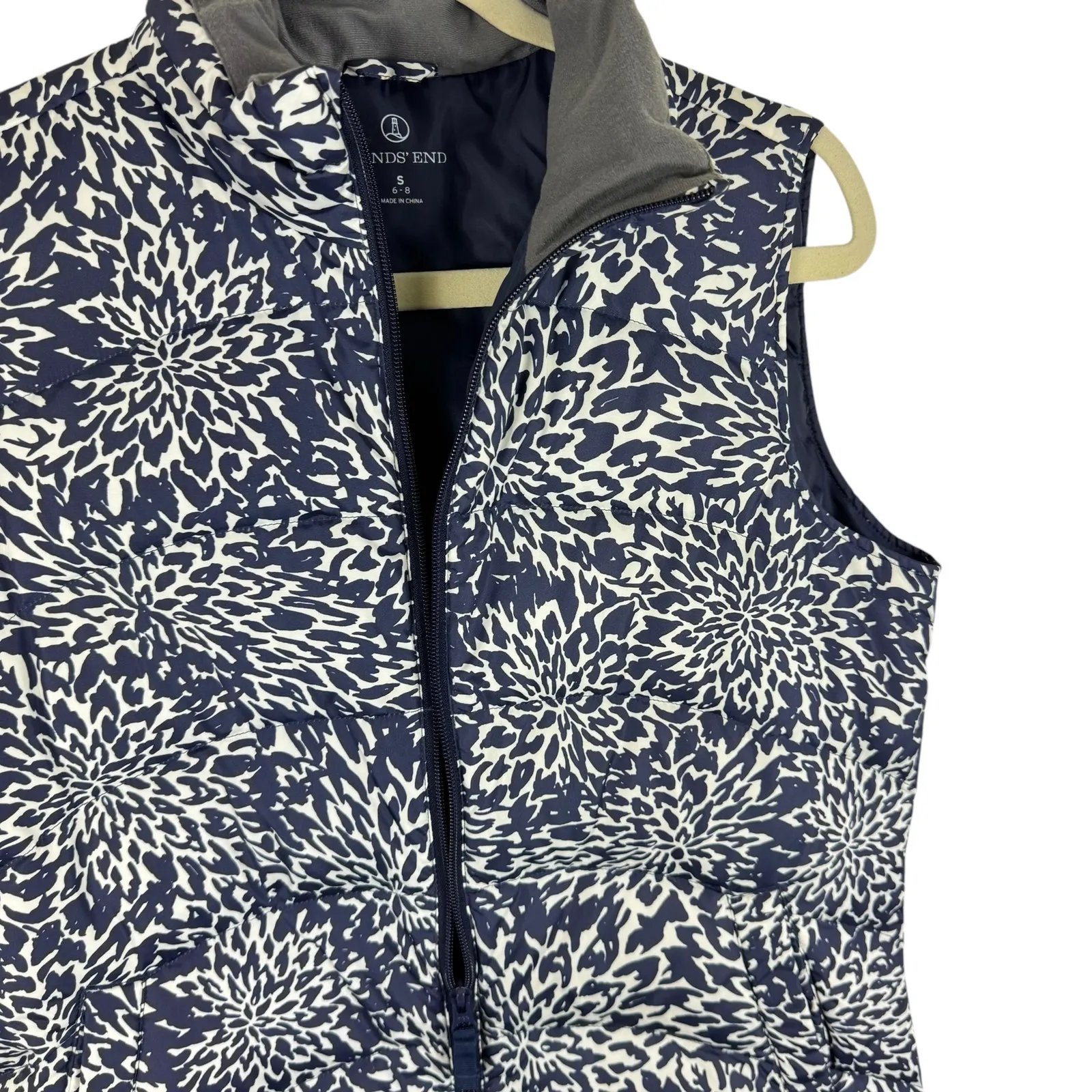 Lands' End Blue White Full Zip Quilted Insulated Mock‎ Neck Puffer Vest Size S - Image 3