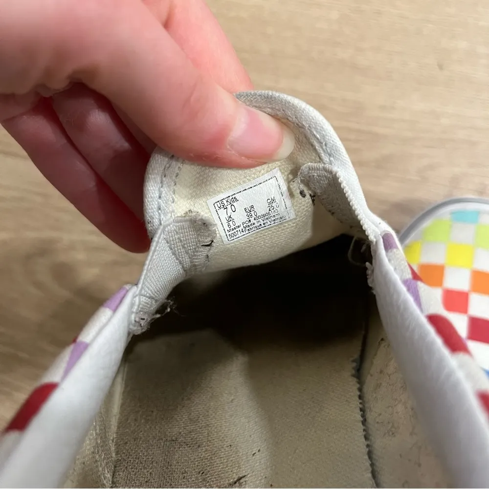 Van’s Kids Youth Classic Slip-On Checkerboard Chex Rainbow Pride Shoe Size 7 - Image 9