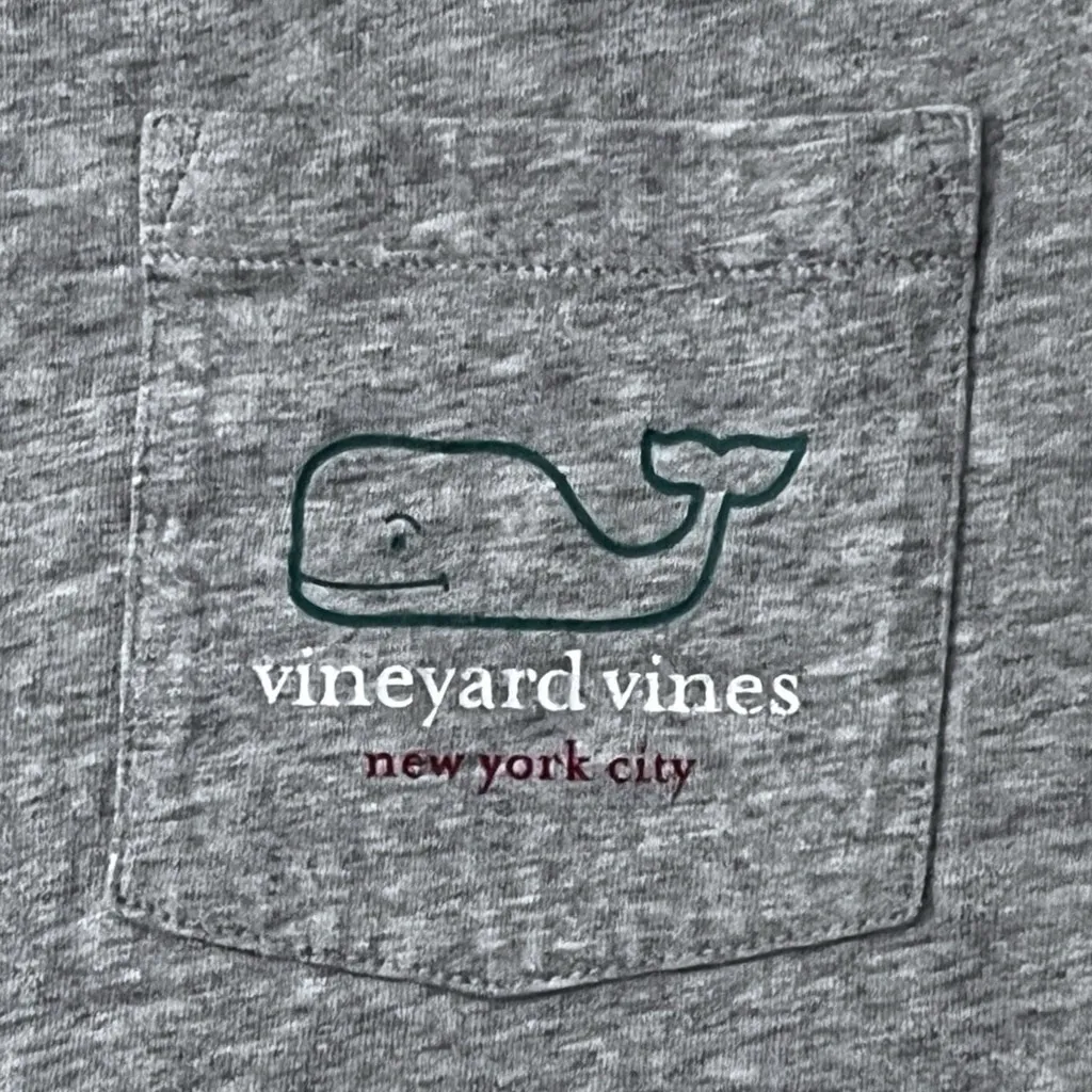 Vineyard Vines Holiday New York City Christmas Graphic Gray Shirt Size S Coastal - Image 4