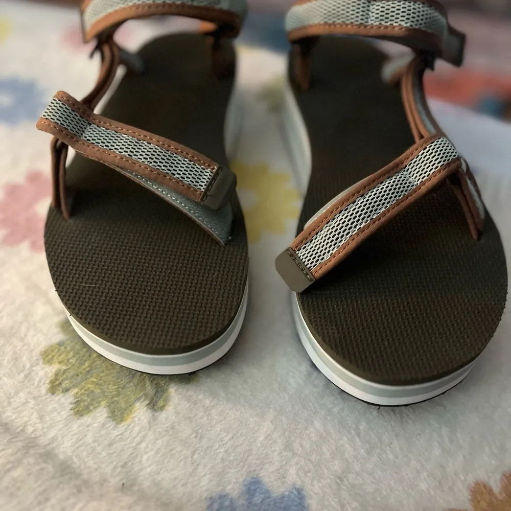 TEVA Platform Universal Mesh Print Olive Sea Foam NWOT Size 11 Woman’s - Image 9