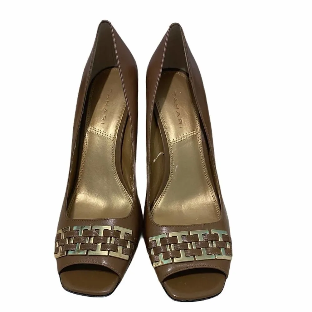 Tahari Bennett Bennett Peep Toe Block Heel Gold Metal Detail Leather Pumps Tan 9 - Image 15