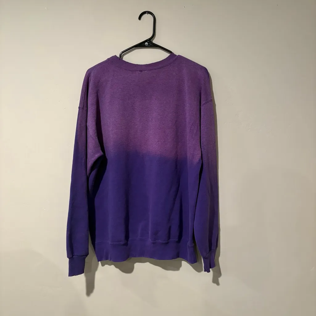 NWT I Stole My Boyfriend’s Shirt Smiley Face xx Sweatshirt | Size: Large Purple - Image 4