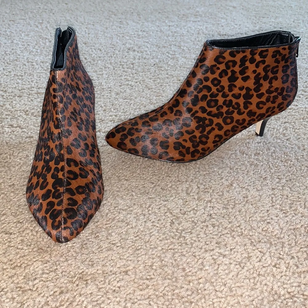 Dolce Vita Cow Fur Booties in Leopard Size 8 Black - Image 2