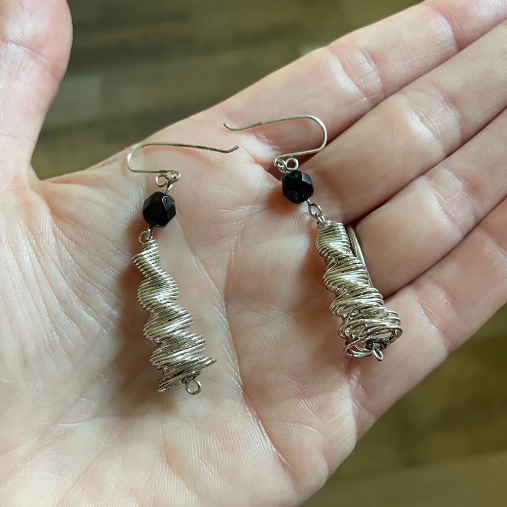 Silver Spiral Cone Funky Drop Earrings Black‎ Bead Coiled Wire Retro Y2K Jewelry - Image 3
