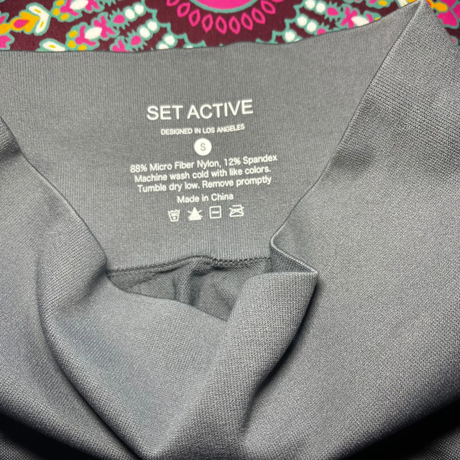 NWOT SET Active Scultflex High Waist Seamless Leggings Pebble Grey Size Small - Image 6