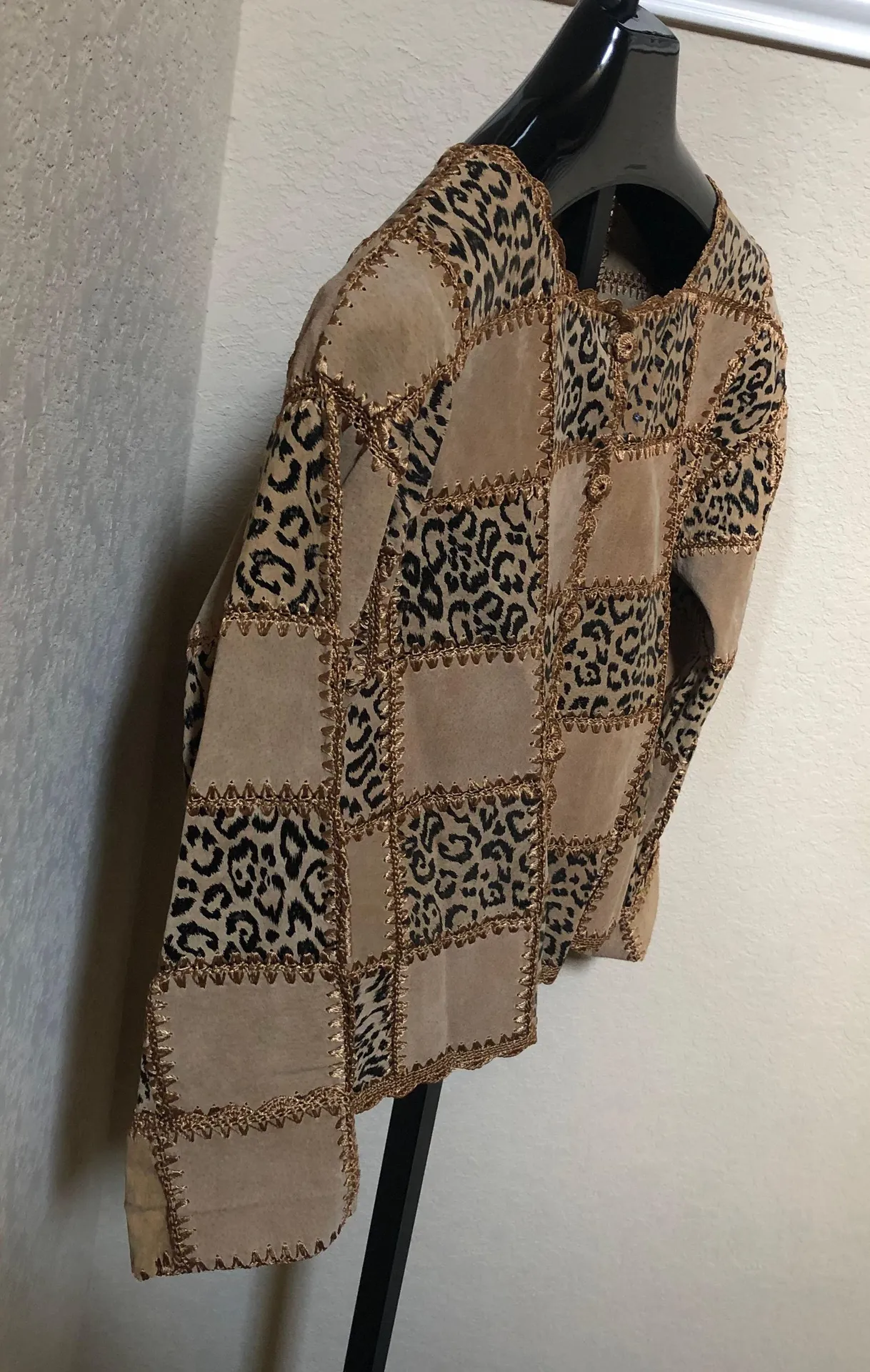 S.M.H Leather Animal Print Blazer Sz XL  - Image 3