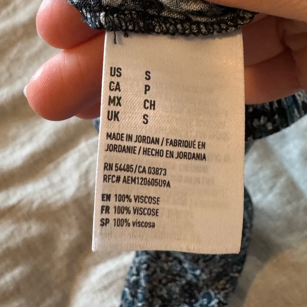 American Eagle Outfitters Flowy Floral Shorts - Image 6