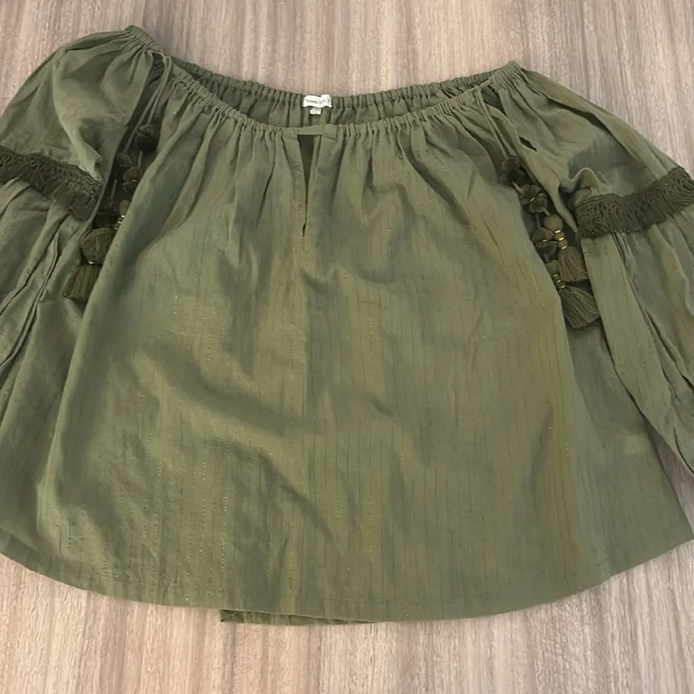 Poupette St Barth Long Sleeve Off Shoulder Tassle Tie Blouse Green Gold Shimmer Size M - Image 13