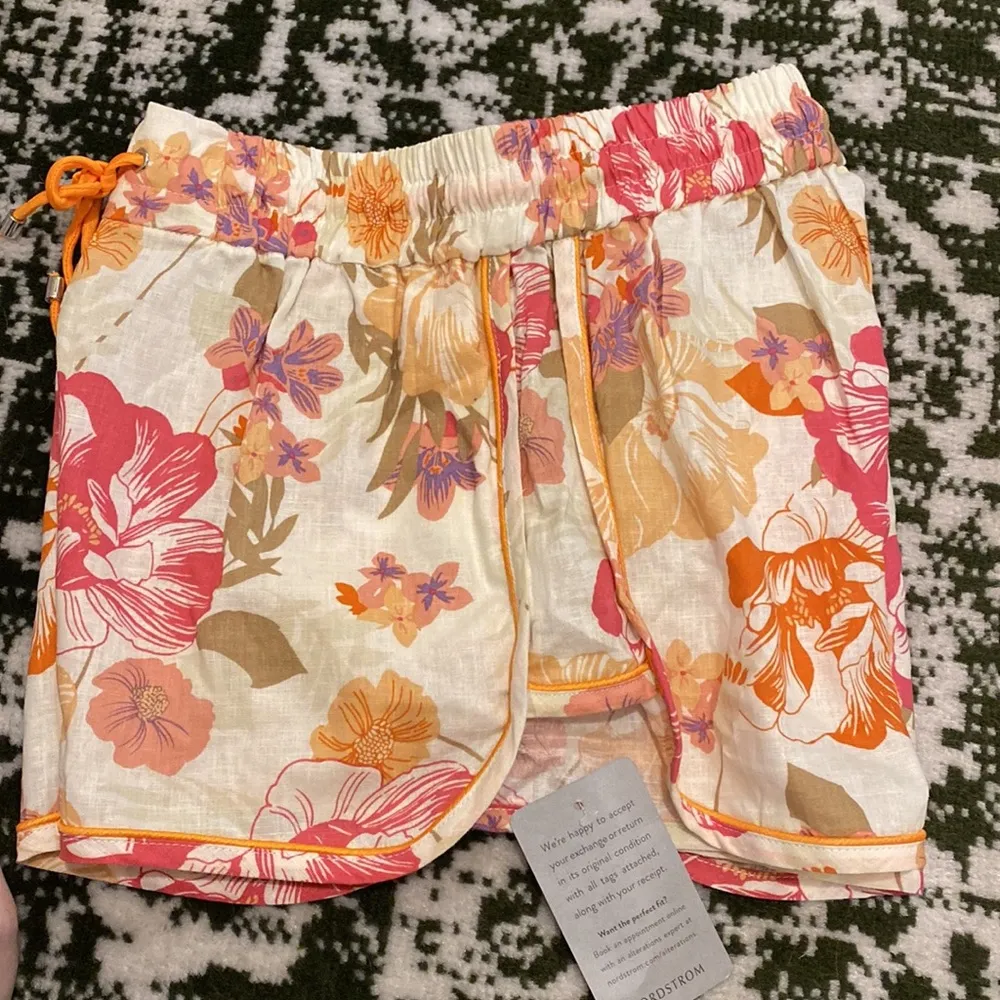 NWT WAYF Linen Blend Tropical Floral Shorts - Image 4