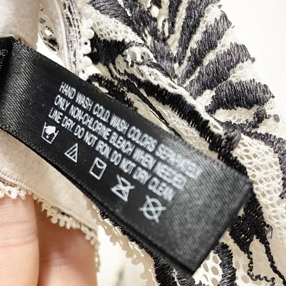 Natori Contour Underwire Lightly Lined Bra in Bone - Image 8