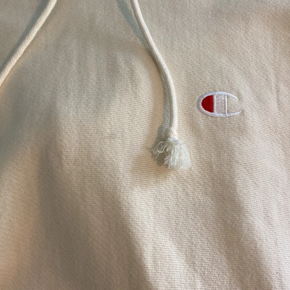 Champion XS Oversized Sweatshirt Cream Hoodie from Urban Outfitters Extra Small - Image 5