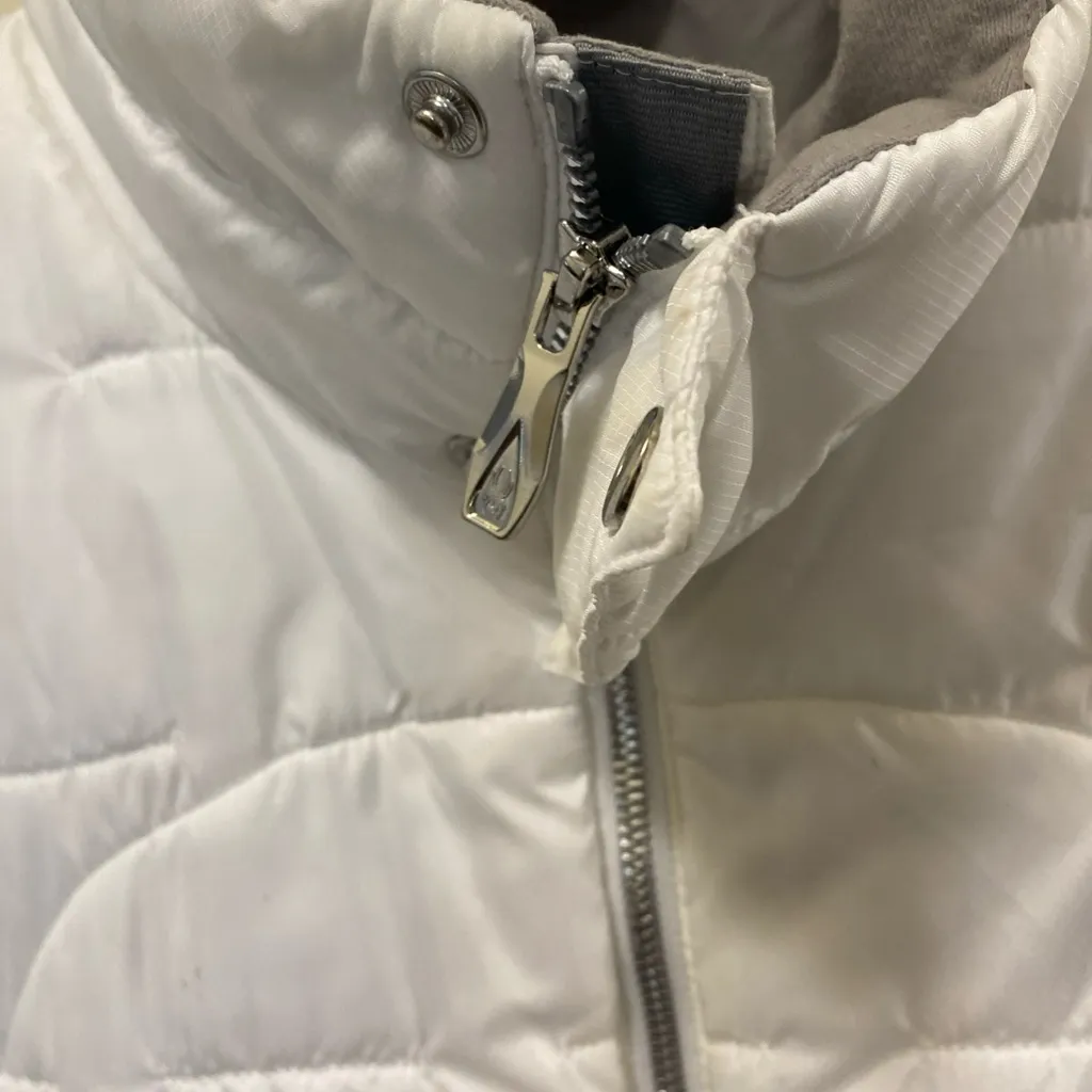 Spyder off white zip front jacket size medium - Image 9