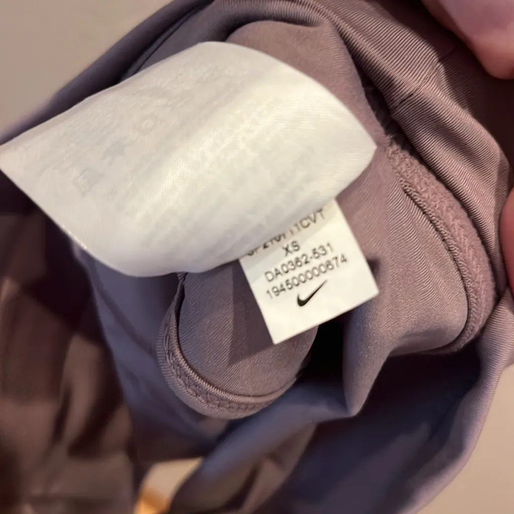 Nike Women’s DriFit Lace front Sports Bra Size XS - Image 5