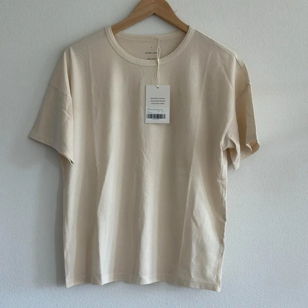 Everlane The Boyfriend Tee in Essential Cotton in Parchment, Size Small - Image 5