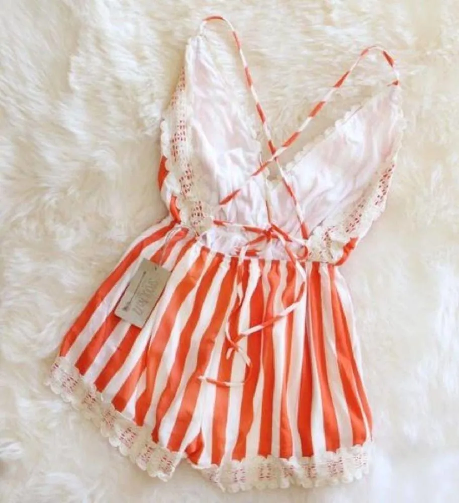 ILLA ILLA med crochet romper orange striped v-neck boho shorts lace detail NWT - Image 3