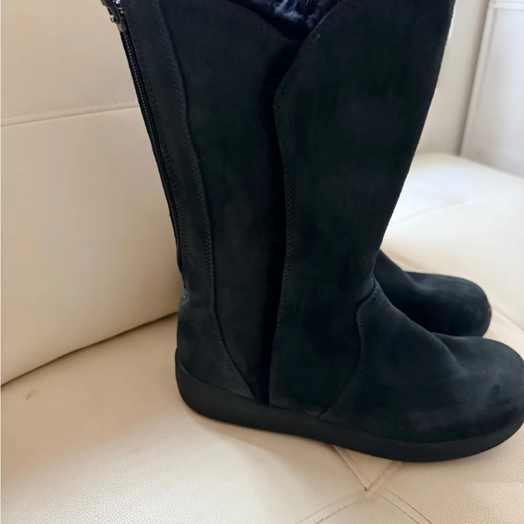 Vibram Women's Black Winter Boots - Image 2