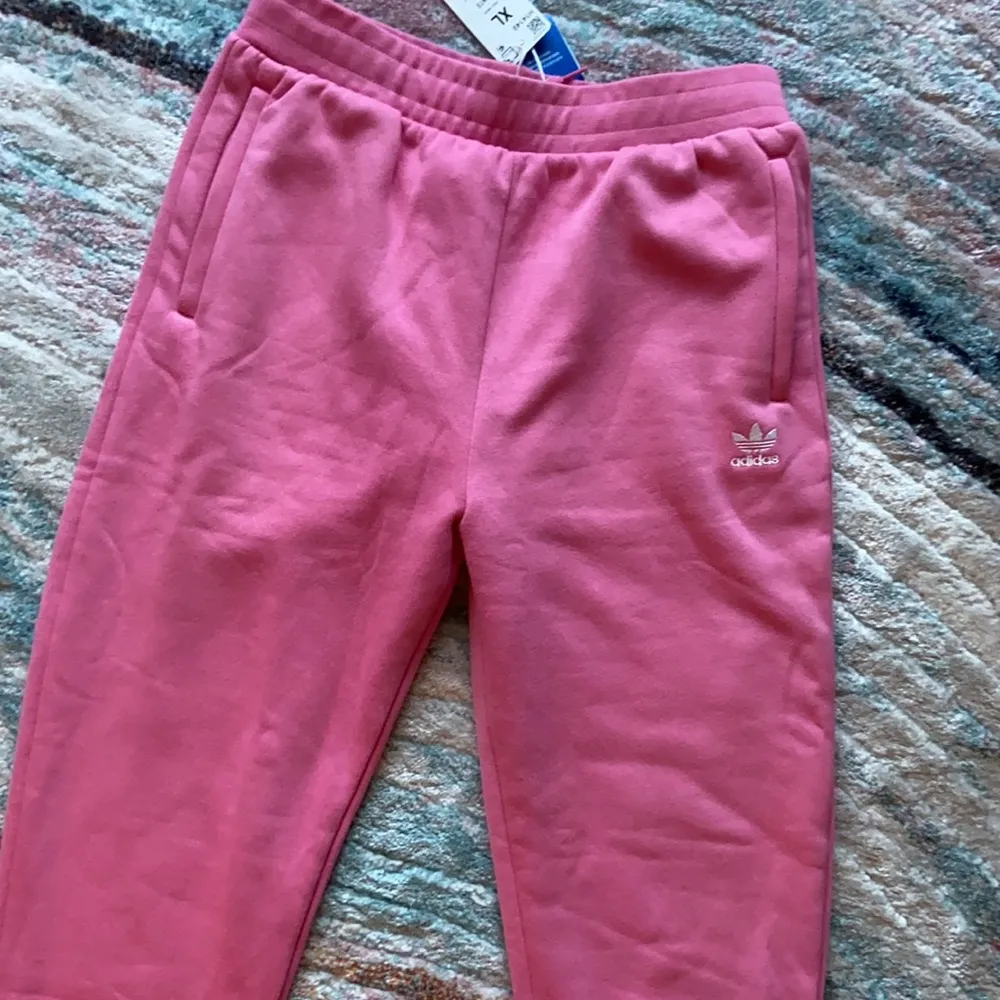 Adidas original jogger. Fit S - Image 10