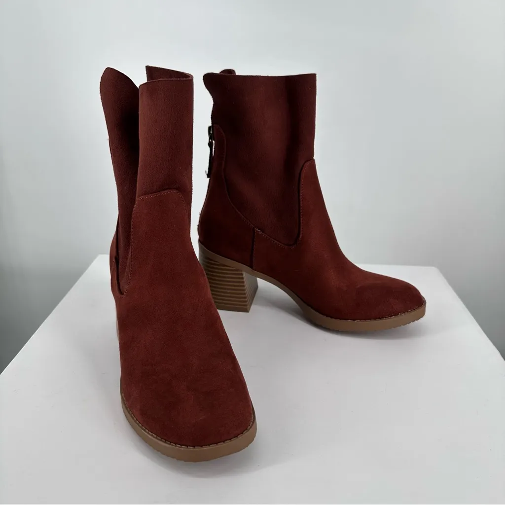 Sun + Stone Lyraa Block Heel Laceless Ankle Boots size 5 in Mahogany Faux Suede Brown - Image 3