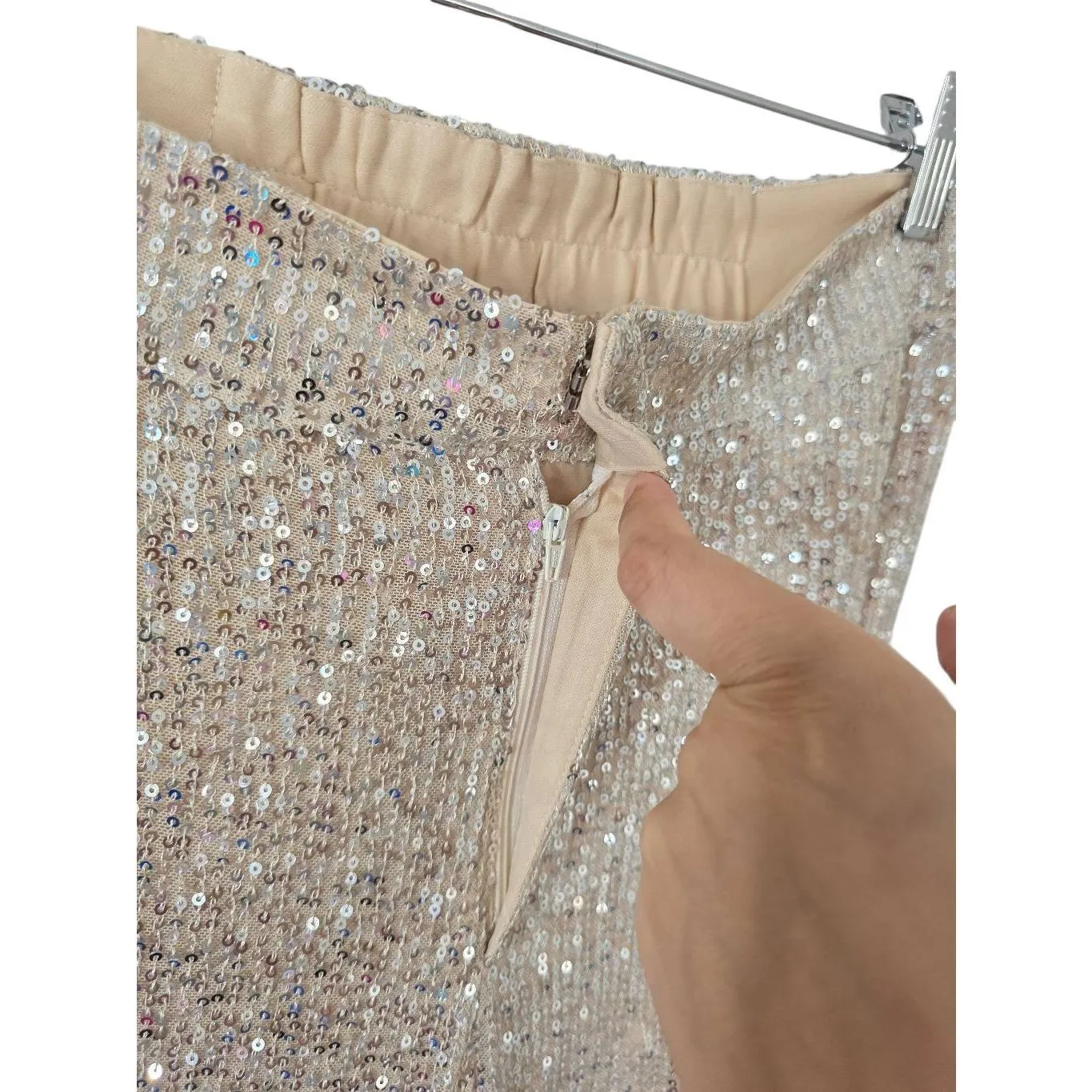 Wisteria Lane Sequined Bell Bottom Pants in Champaign Size Medium NEW Gold - Image 4