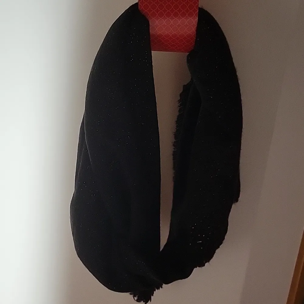 Kelly & Katie  Scarf - Image 3