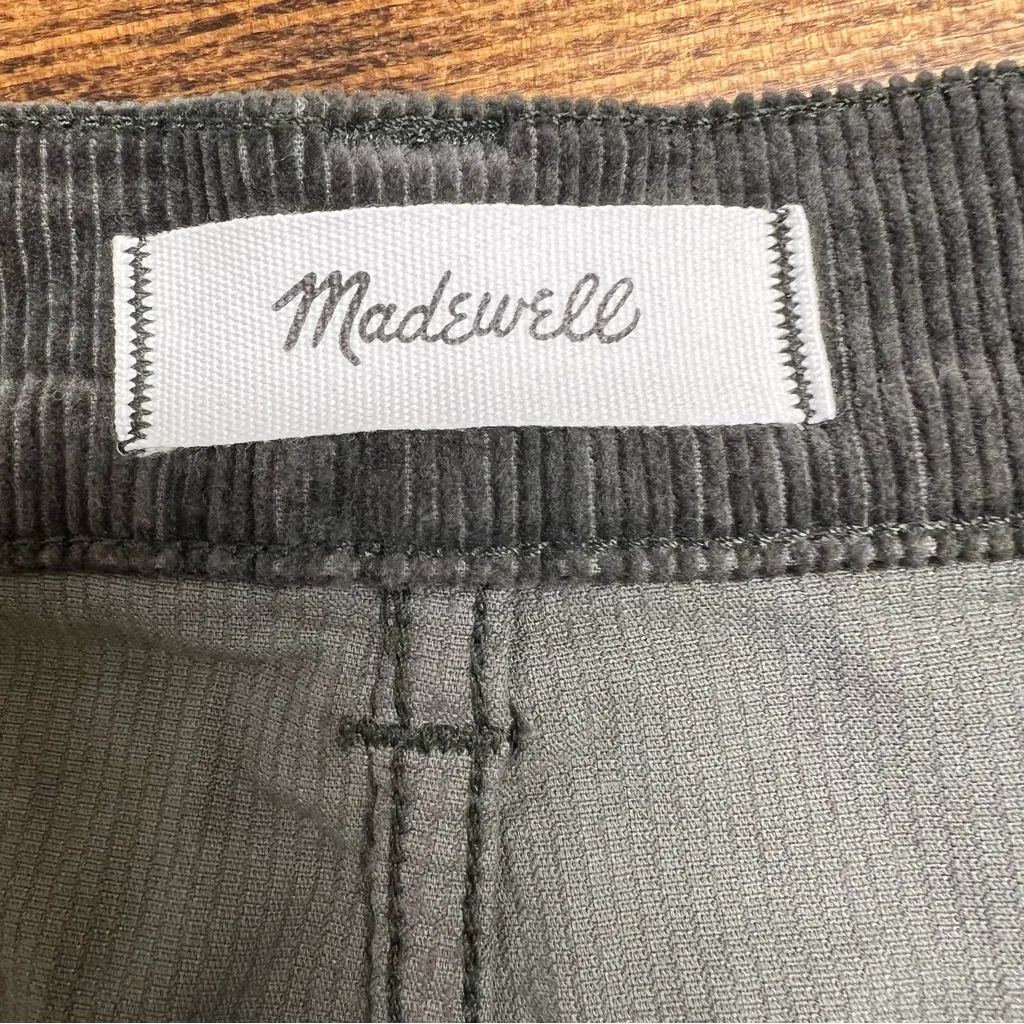 Madewell The Petite Balloon Pant in Corduroy in Graphite Green Size 25P - Image 12