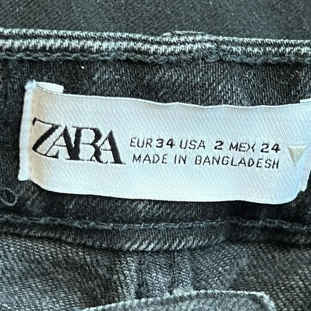 Zara Black Distressed cutoff Jean Shorts denim casual every day summer - Image 4