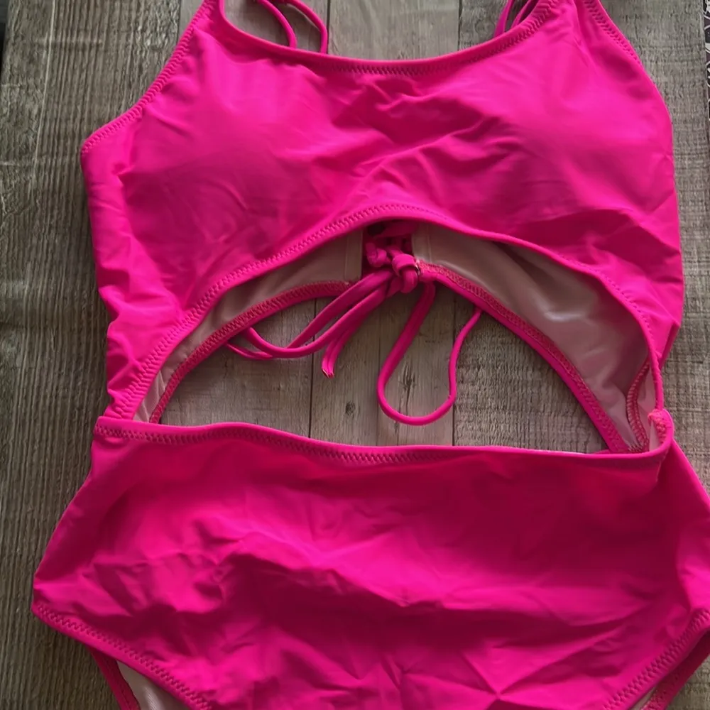 Bright pink - Image 2