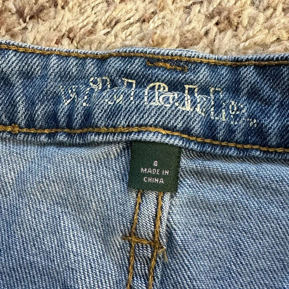 WOMENS WILD FABLE HIGH RISE BLUE JEAN SHORTS SIZE 8 STONE WASH FRAYED - Image 4